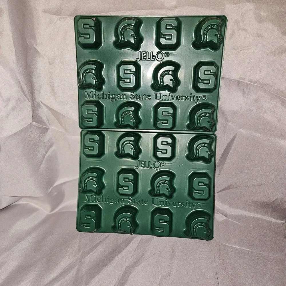 Two MICHIGAN STATE UNIVERSITY Spartans MSU JELL-O Jigglers / Shots MOLDS Green